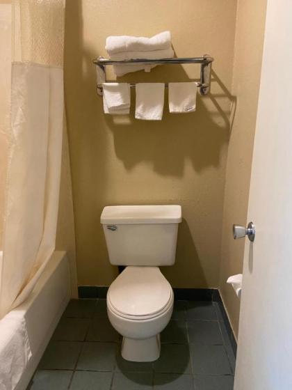 Americas Best Value Inn (Meridian) - image 13