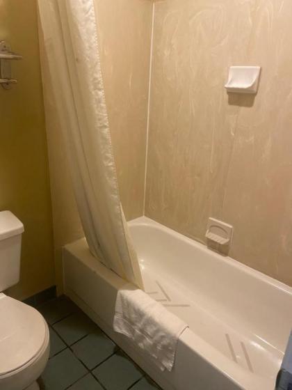Americas Best Value Inn (Meridian) - image 8