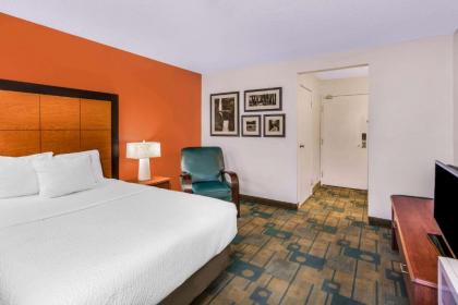 La Quinta by Wyndham Meridian - image 12