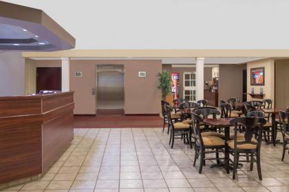 Microtel Inn & Suites - Meridian - image 10