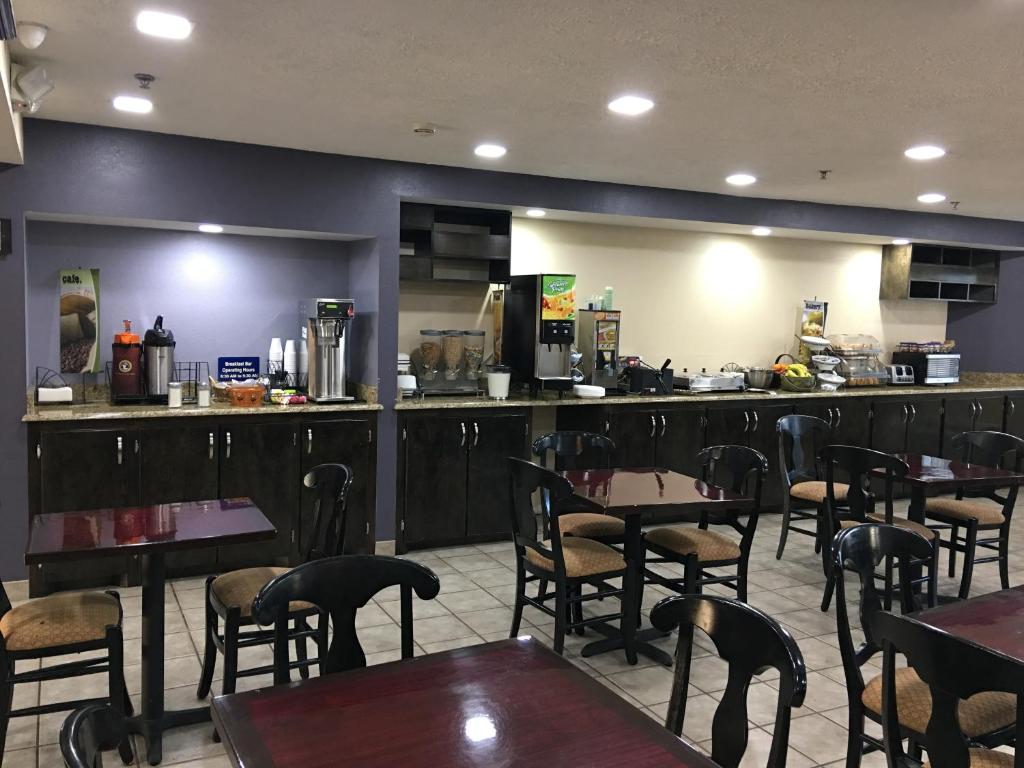 Microtel Inn & Suites - Meridian - image 2