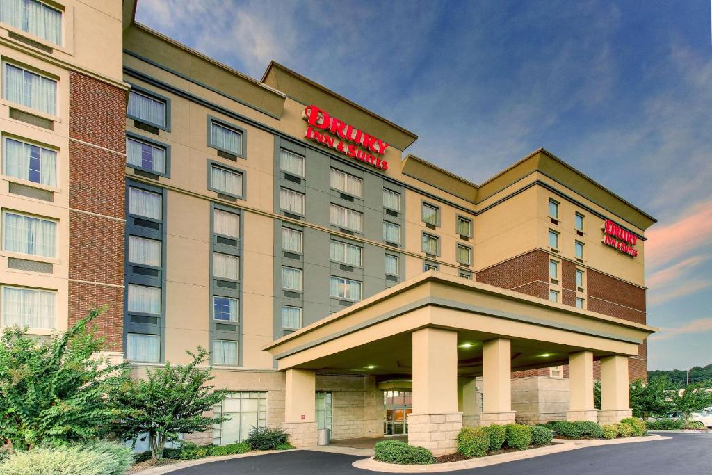 Drury Inn & Suites Meridian - main image