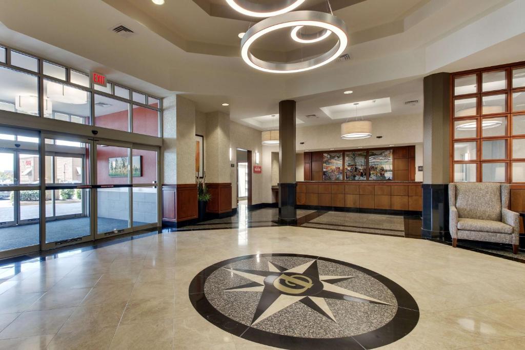 Drury Inn & Suites Meridian - image 4