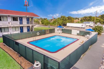 motel 6 meridian mS Mississippi