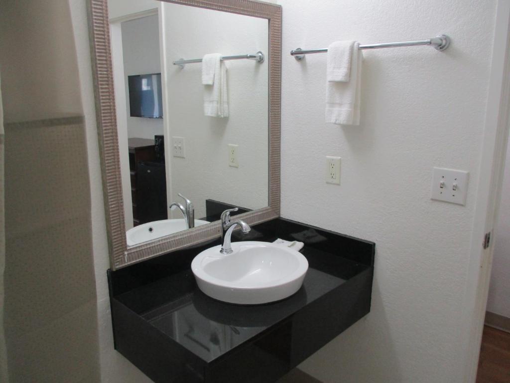 Motel 6-Meridian MS - image 2