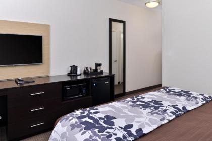 Sleep Inn & Suites - image 13