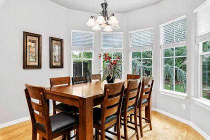 Heart Of Meridian Home Just Mins From The Village - image 2