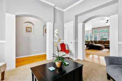 Heart Of Meridian Home Just Mins From The Village - image 4