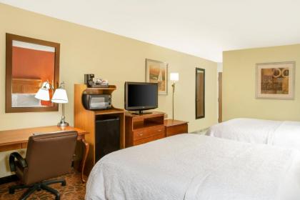 Hampton Inn Merrillville - image 4