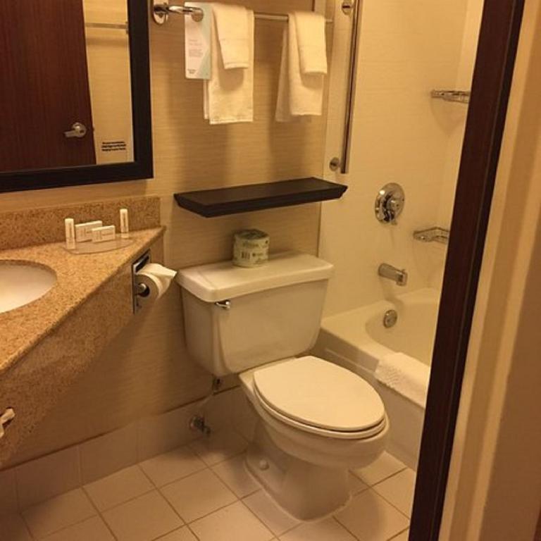 Fairfield Inn & Suites Merrillville - image 4