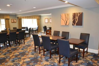 Holiday Inn Express and Suites Merrimack an IHG Hotel - image 2