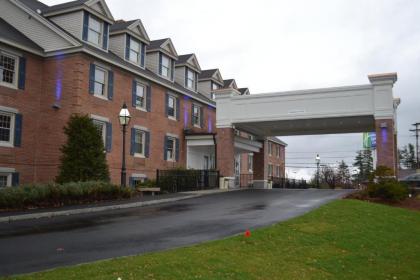 Holiday Inn Express and Suites Merrimack an IHG Hotel - image 6