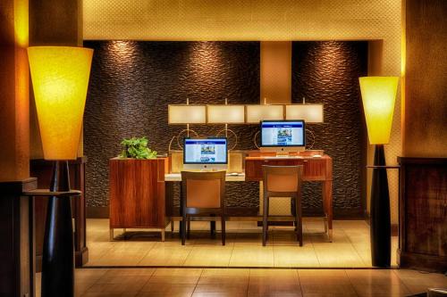 Doubletree by Hilton Phoenix Mesa - image 4