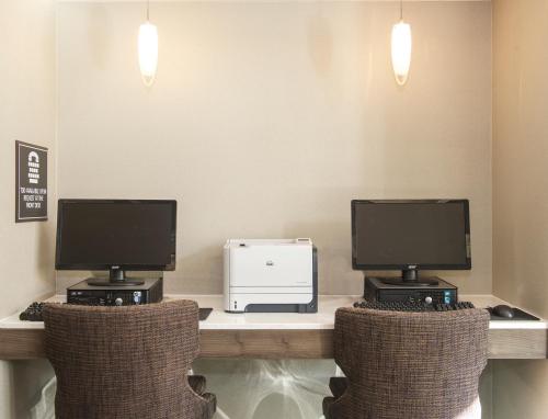 Residence Inn Phoenix Mesa - image 4