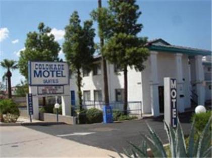 Colonade motel Suites