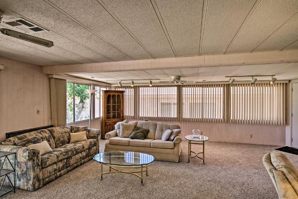 House with Golf Course View and Pool Access! - image 4