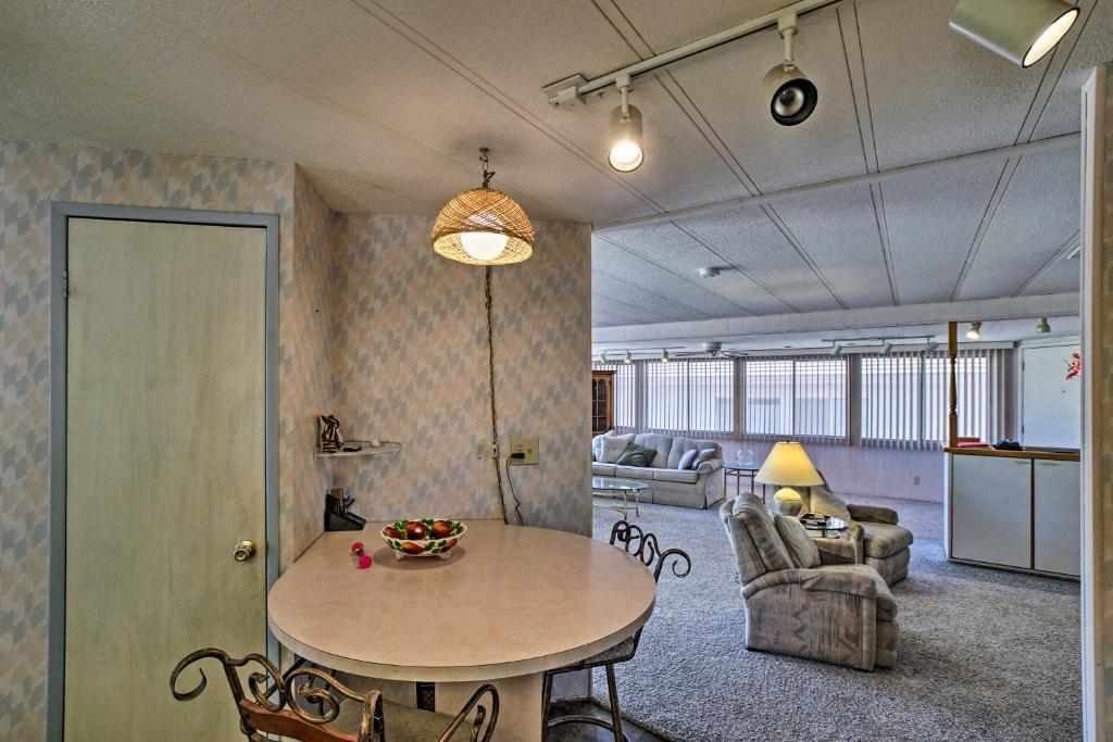 House with Golf Course View and Pool Access! - image 5