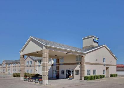 Days Inn by Wyndham Mesquite Rodeo TX - image 13