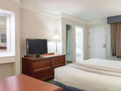 La Quinta Inn by Wyndham New Orleans Veterans / Metairie - image 9