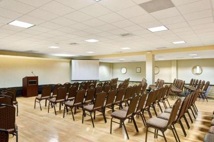 Days Hotel & Conference Center by Wyndham Methuen MA - image 13