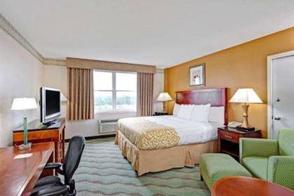Days Hotel & Conference Center by Wyndham Methuen MA - image 15