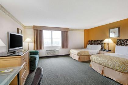 Days Hotel & Conference Center by Wyndham Methuen MA - image 8