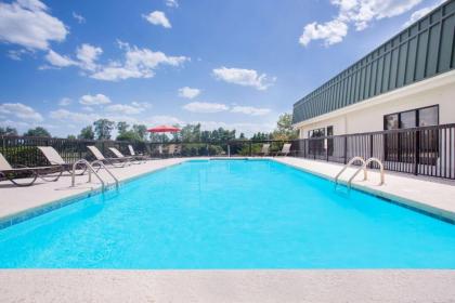 Days Inn by Wyndham Metter - image 13