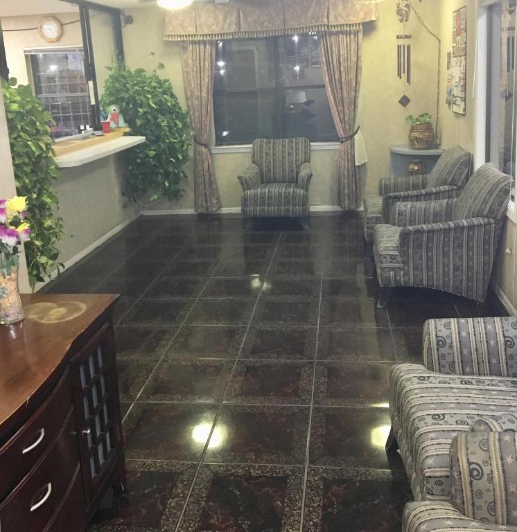 Inn at Mexia - image 2