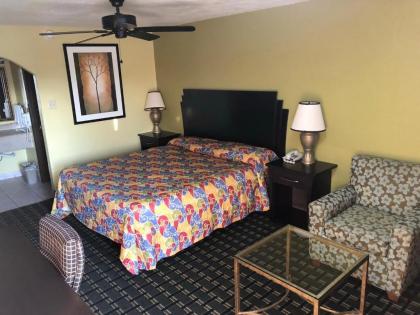 Kings Inn Mexia - image 2