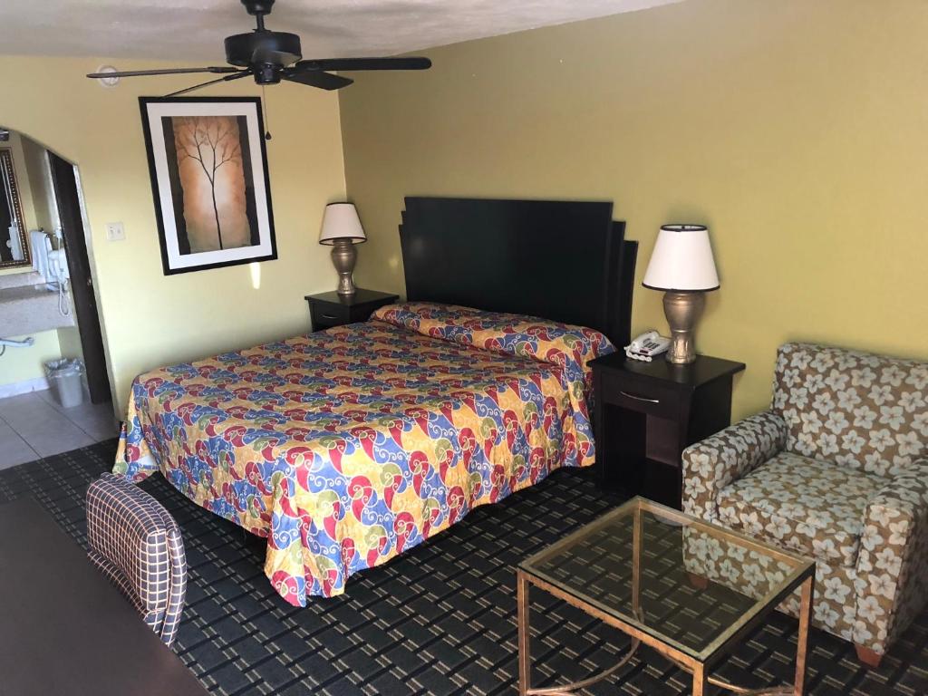 Kings Inn Mexia - image 2