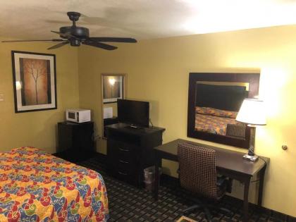 Kings Inn Mexia - image 3