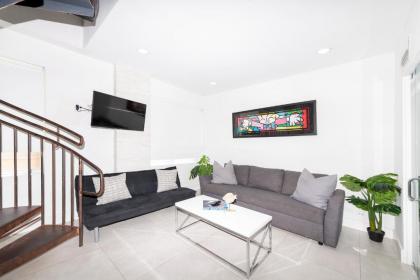 100 Collins avenue apartment - image 13