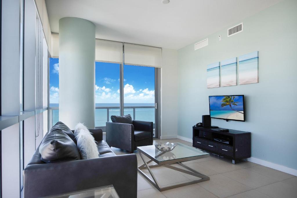 Bluebird Suites Monte Carlo Miami Beach - image 6