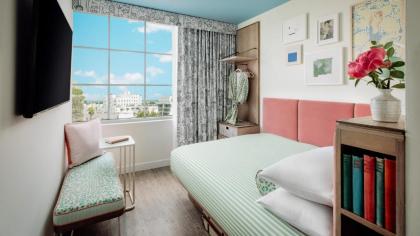 The Goodtime Hotel - image 14