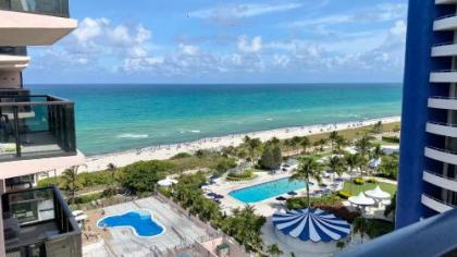 Alexander on the beach miami Beach Florida