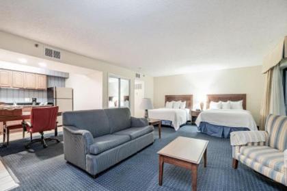 Doral Inn and Suites - image 2