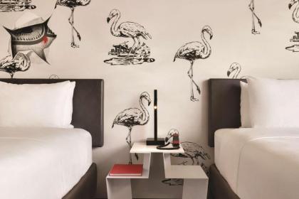 Radisson RED Miami Airport - image 8
