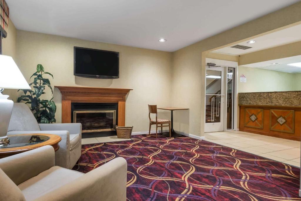Hawthorn Suites Dayton South - main image
