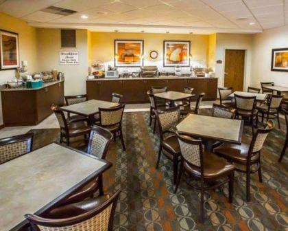 Ramada by Wyndham Michigan City - image 2
