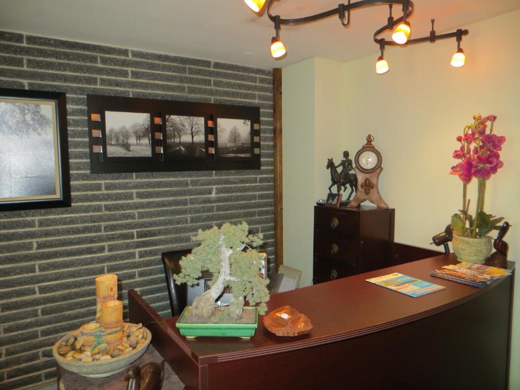 Cool Springs Inn - main image