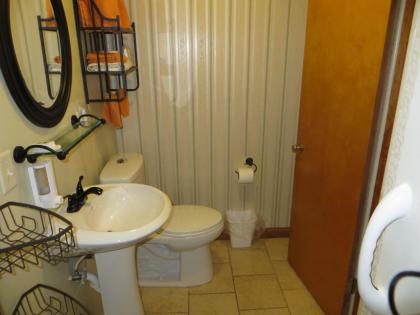 Cool Springs Inn - image 12