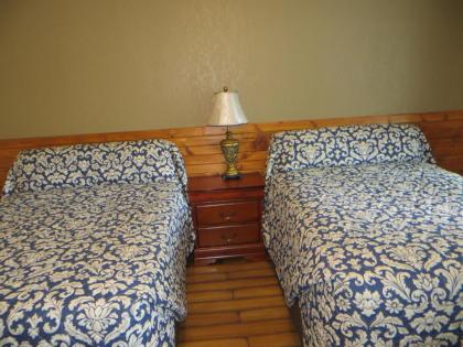 Cool Springs Inn - image 6
