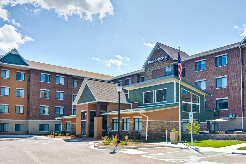 Residence Inn by Marriott Cleveland Airport/Middleburg Heights - main image