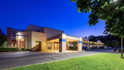 the Hub middletown Red Bank  Best Western Signature Collection middletown