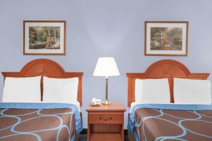 Super 8 by Wyndham Middletown - image 15