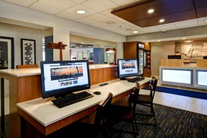 Holiday Inn Express Newport North - Middletown an IHG Hotel - image 12