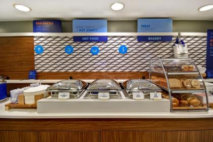 Holiday Inn Express Newport North - Middletown an IHG Hotel - image 14