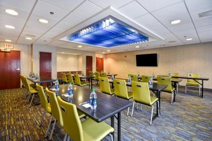 Holiday Inn Express Newport North - Middletown an IHG Hotel - image 20