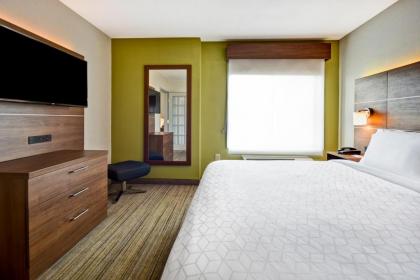 Holiday Inn Express Newport North - Middletown an IHG Hotel - image 3