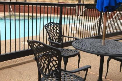 Plaza Inn Midland - image 2